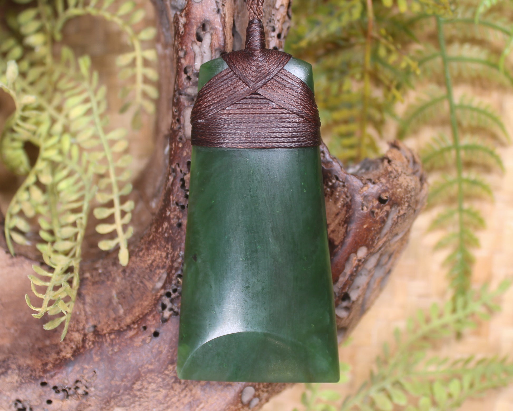 Kawakawa Pounamu Toki