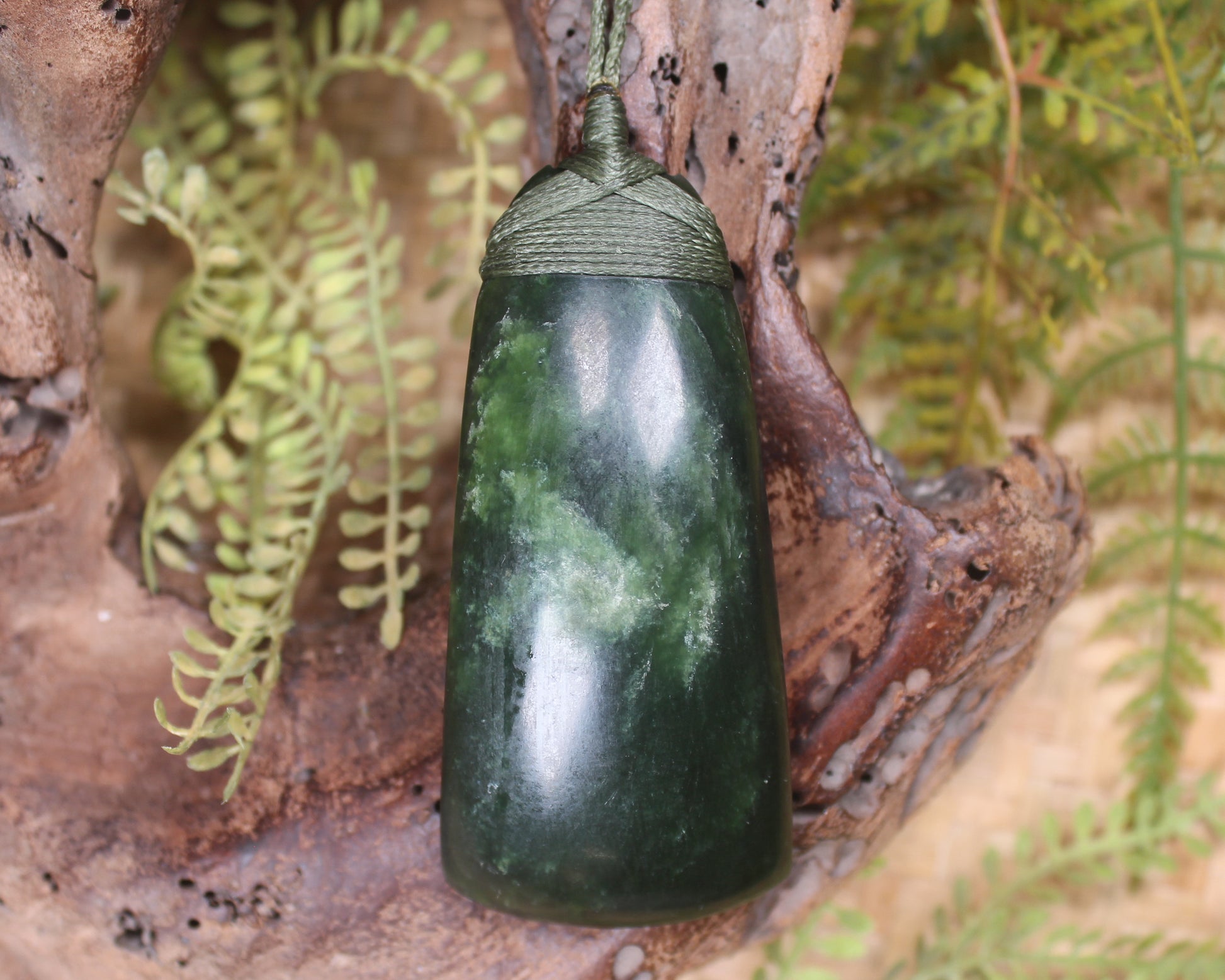 Kawakawa Pounamu Toki