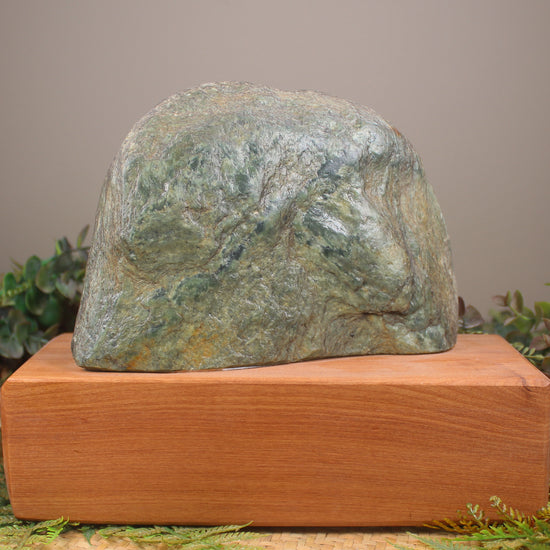 Freeform Pounamu Sculpture - Flower Jade Pounamu - NZ Greenstone