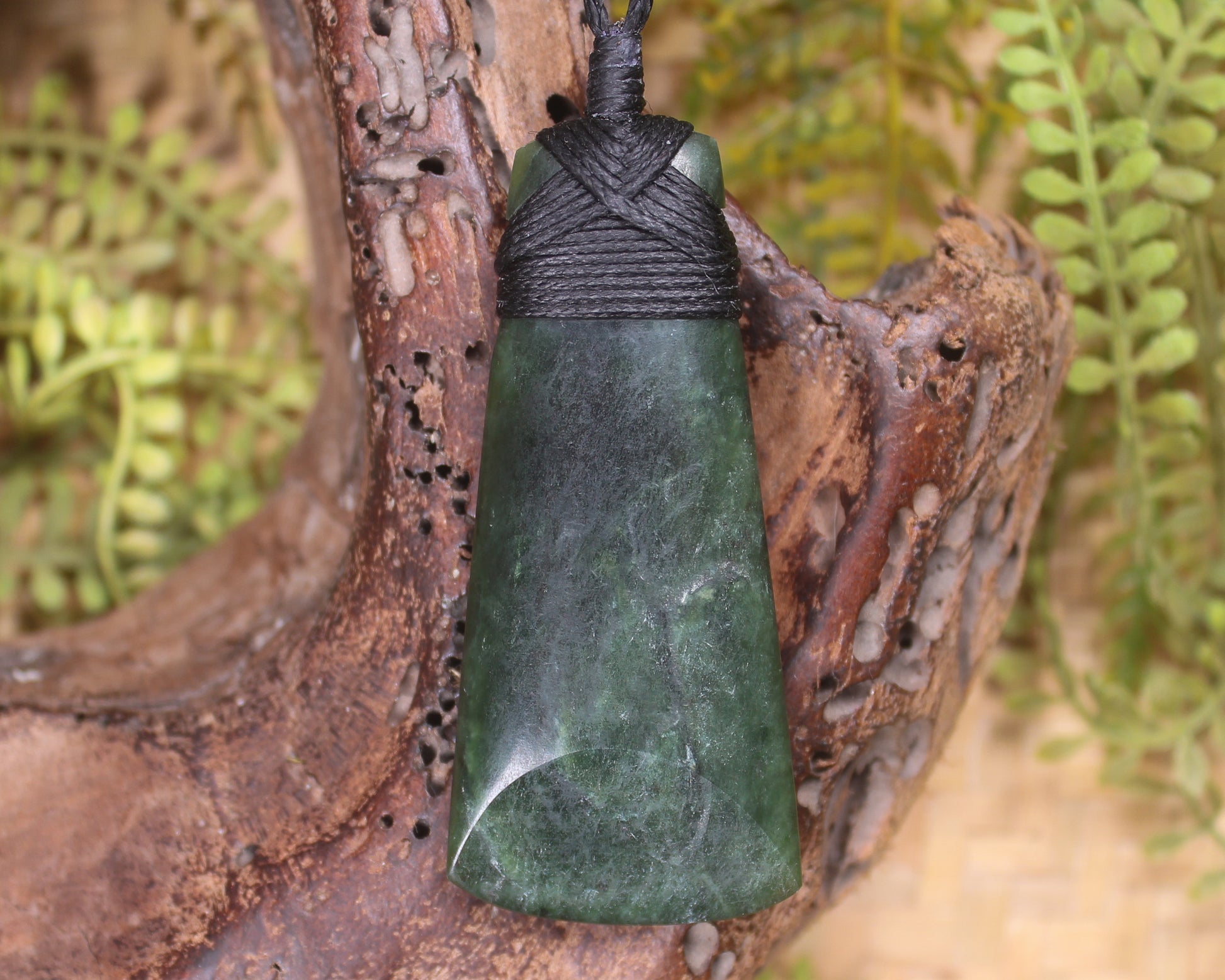 Kawakawa Pounamu Toki