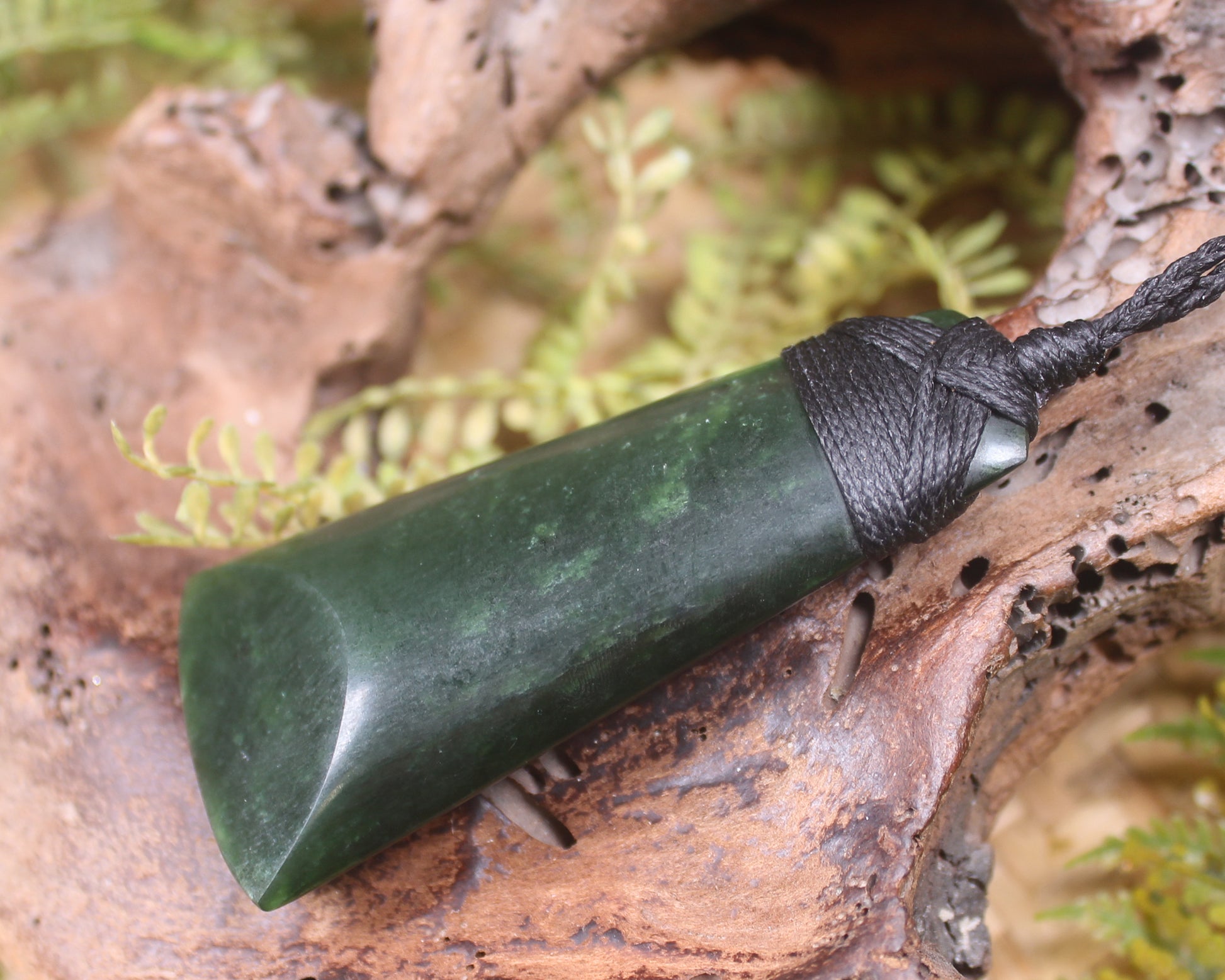 Kawakawa Pounamu Toki
