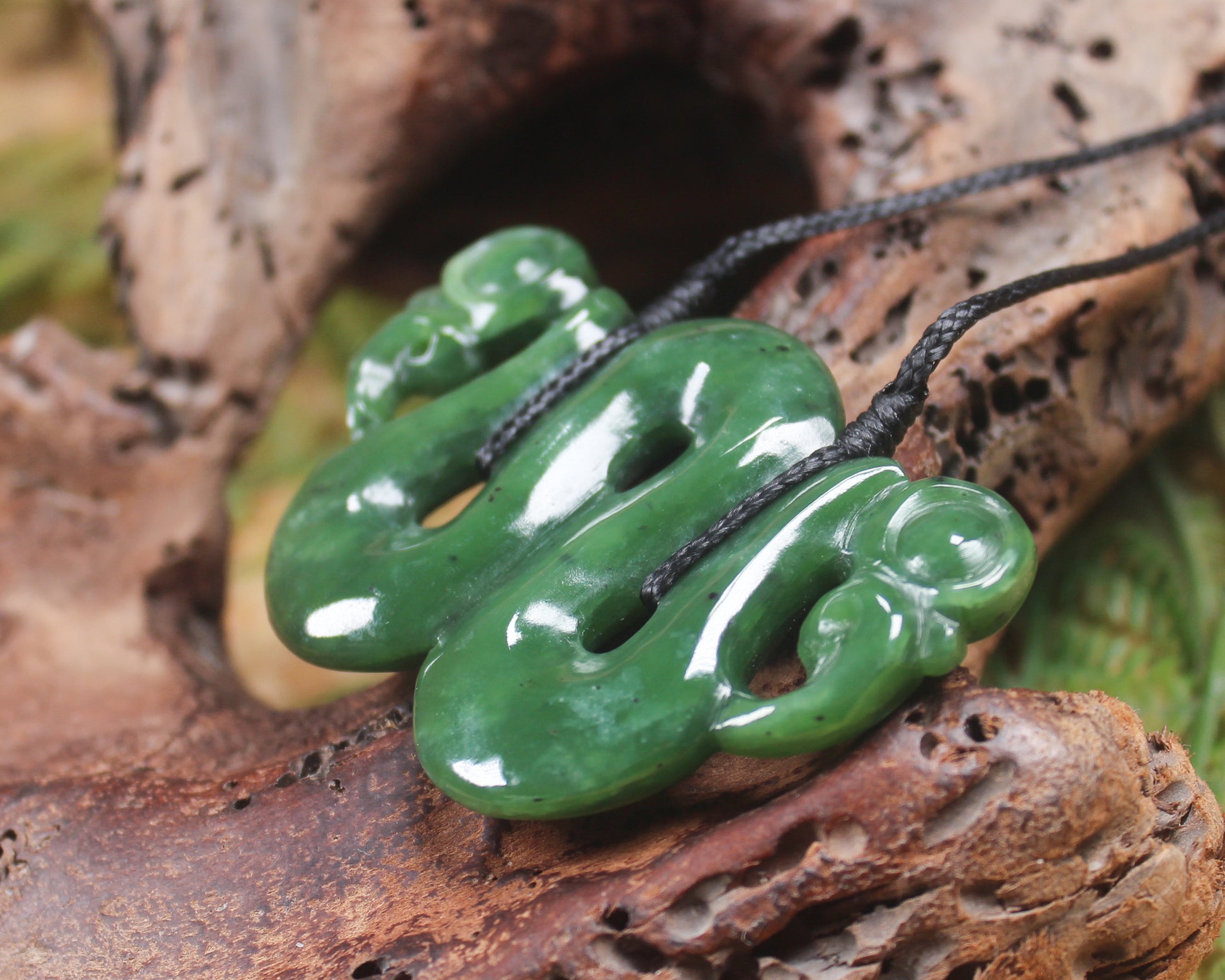 Pekapeka Pendant carved from Hapopo Pounamu - NZ Greenstone