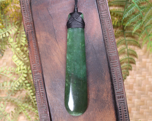 Roimata Teardrop carved from Hapopo Pounamu - NZ Greenstone