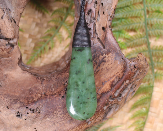 Roimata Teardrop carved from Hapopo Pounamu - NZ Greenstone