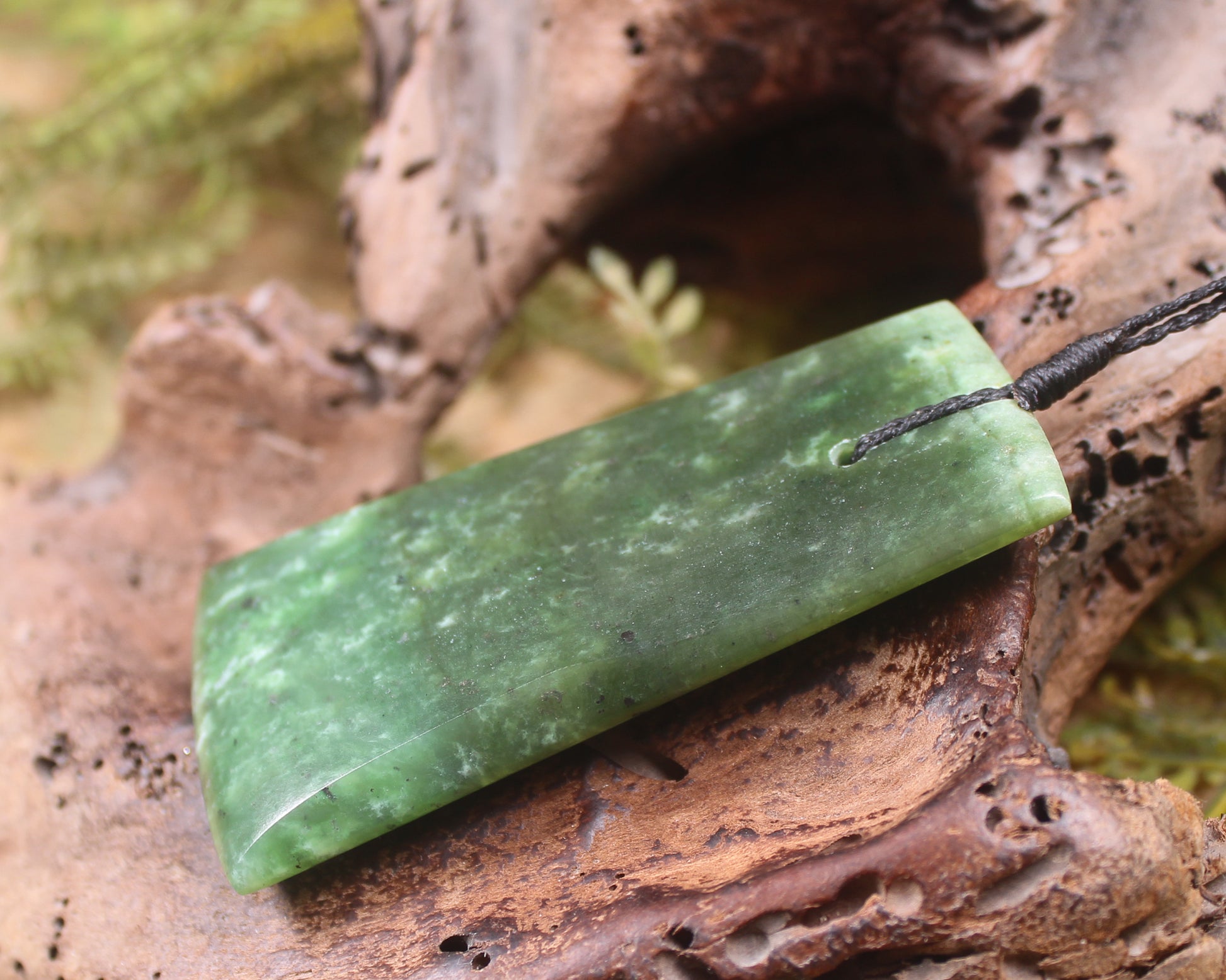 Hapopo Pounamu Toki - NZ Greenstone