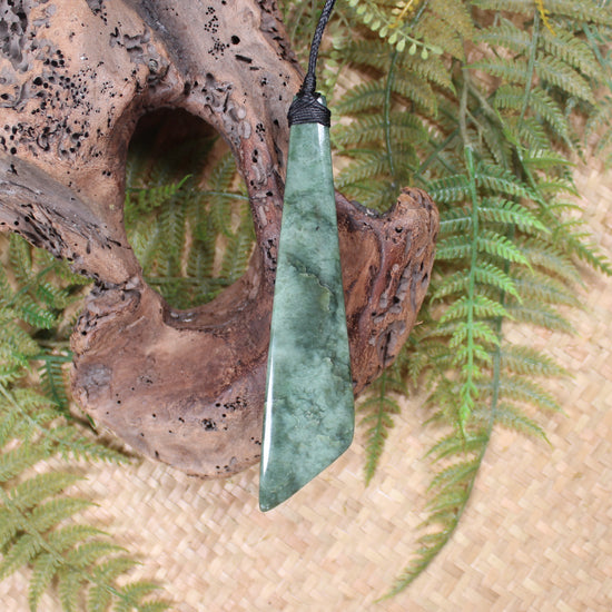 Kawakawa Pounamu Toki