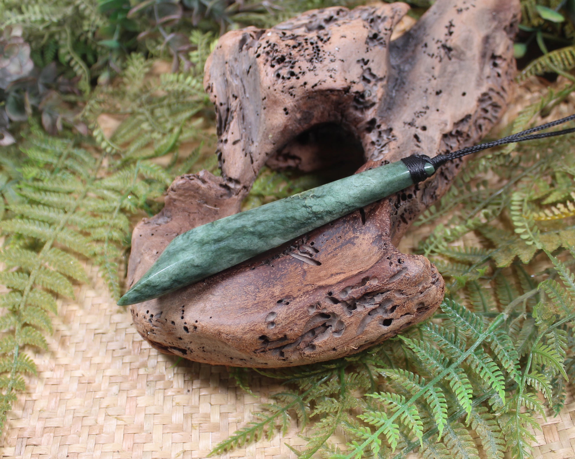 Kawakawa Pounamu Toki