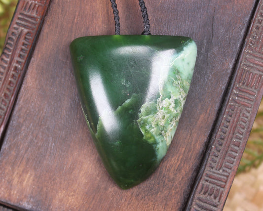 Taniwha Tooth or Niho carved from Kawakawa Pounamu - NZ Greenstone