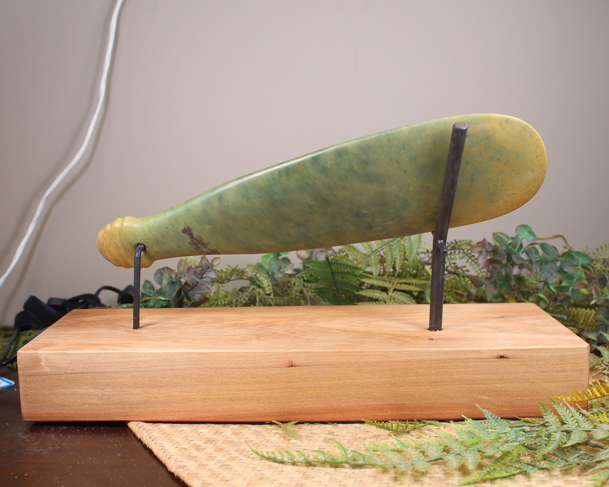 Mere or Patu Pendant carved from Flower Jade Pounamu - NZ Greenstone