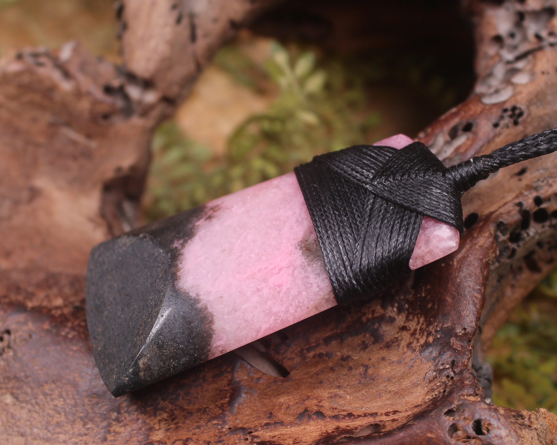 NZ Rhodonite Toki