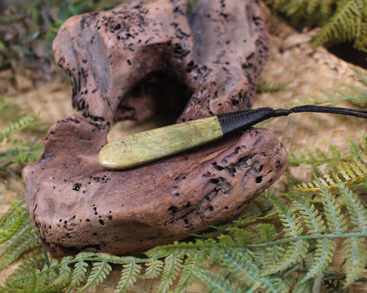 Roimata Teardrop carved from Rimu Pounamu - NZ Greenstone
