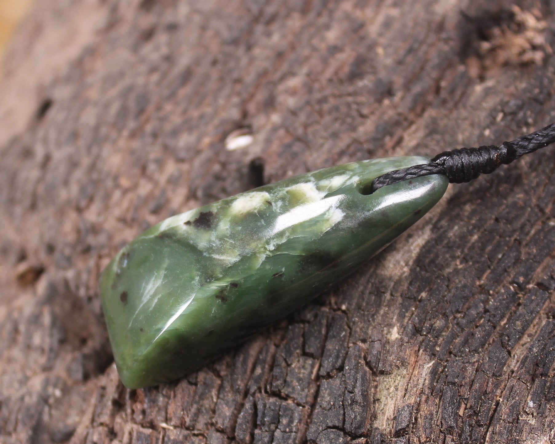 Hapopo Pounamu Toki - NZ Greenstone