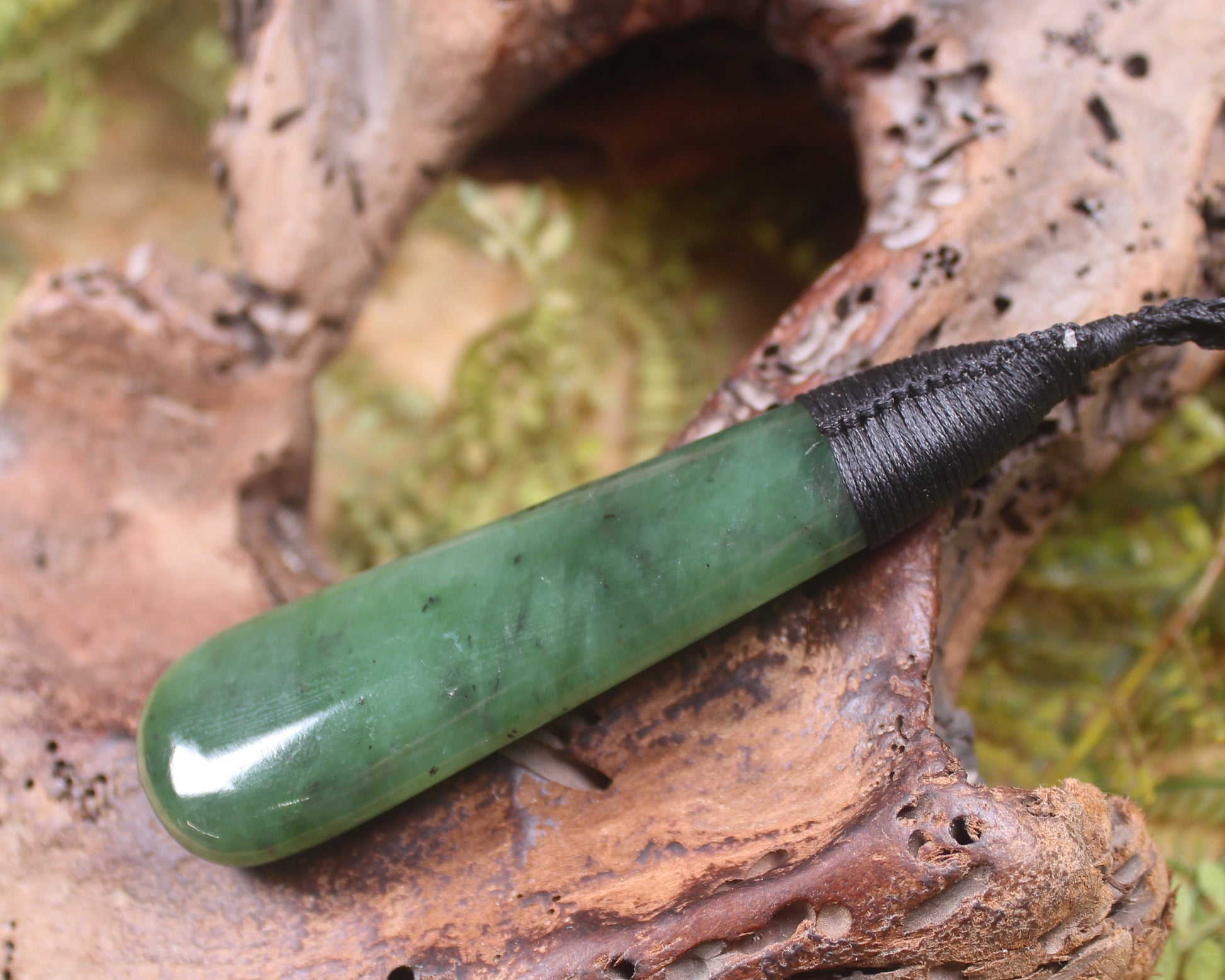 Roimata Teardrop carved from Hapopo Pounamu - NZ Greenstone