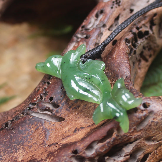 Dolphin or Aihe Pendant - Hapopo Pounamu - NZ Greenstone
