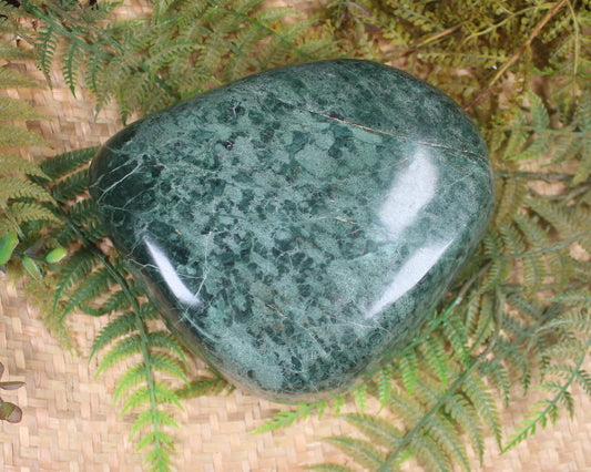 Freeform Serpentine Pounamu Sculpture - NZ Greenstone