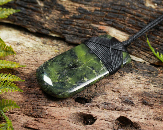 NZ Greenstone Small Toki Pendant (BN041) Douglas Creek Pounamu
