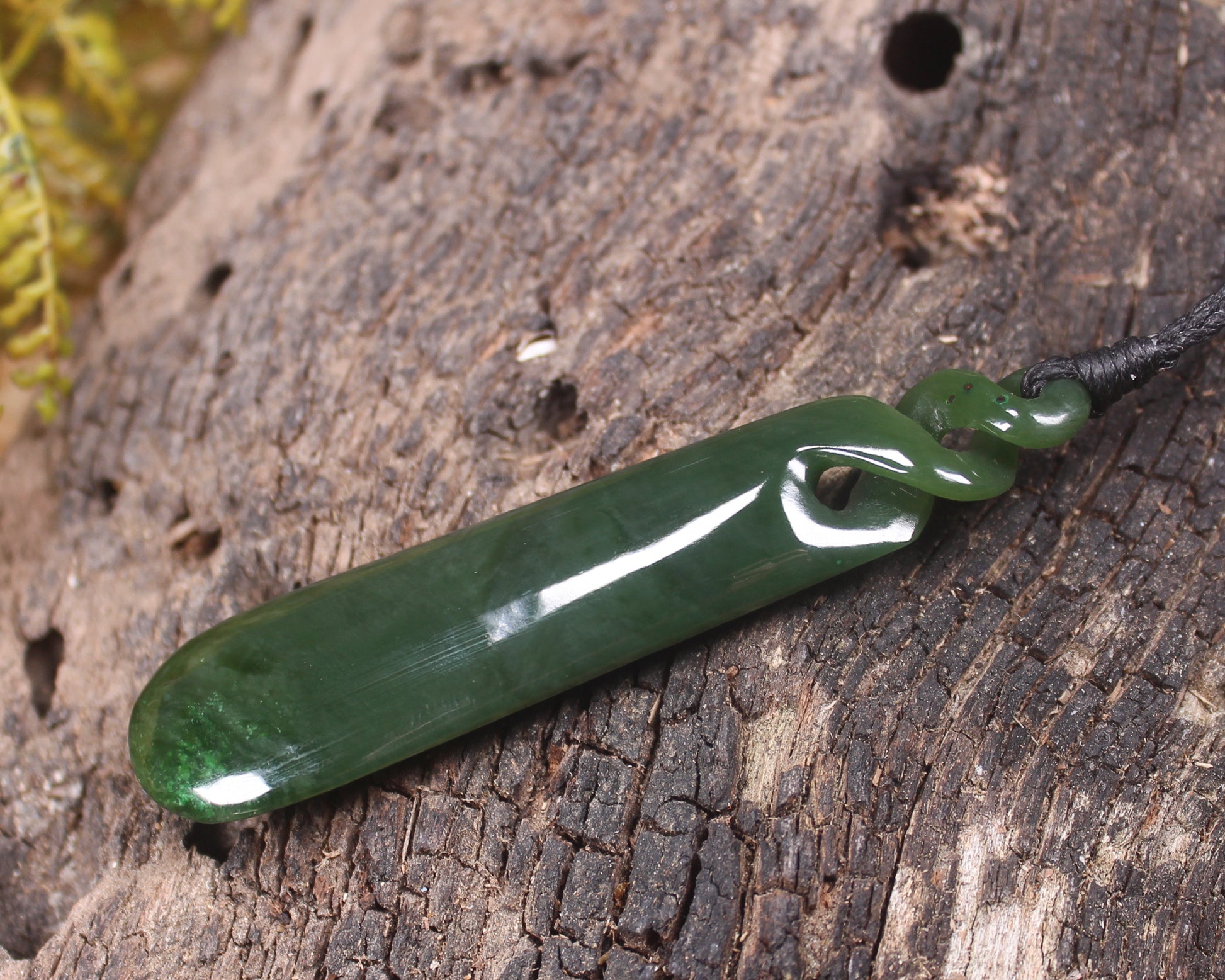 Kawakawa Pounamu Roimata Pendant - NZ Greenstone