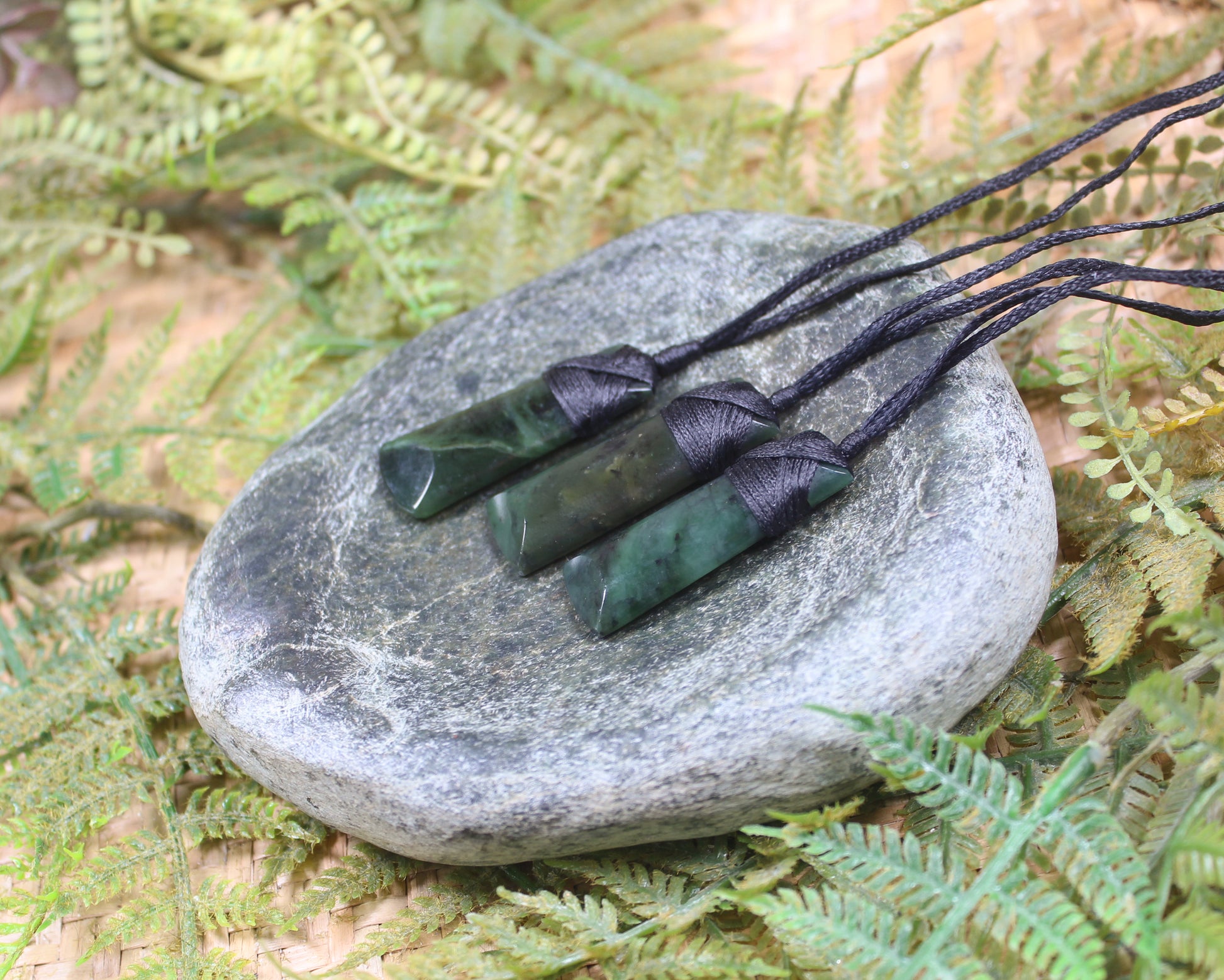 Toki or Adze Pendant carved from Rimu Pounamu - NZ Greenstone