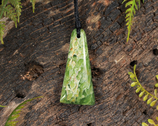 NZ Greenstone Small Freeform Toki Pendant (BN579) Flower Jade Pounamu