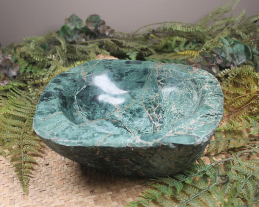 NZ Serpentine Bowl