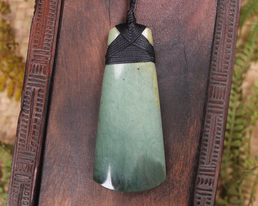 Inanga Pounamu Toki