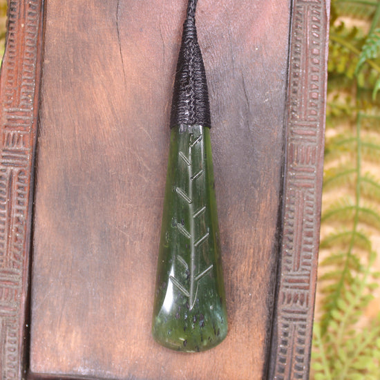 Toki or Adze Pendant carved from Tangiwai Pounamu - NZ Greenstone
