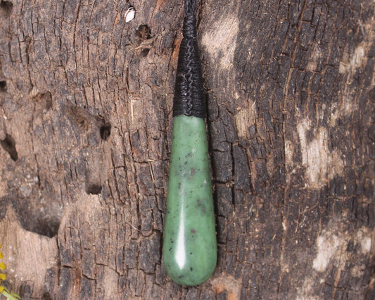 Roimata Teardrop carved from Hapopo Pounamu - NZ Greenstone