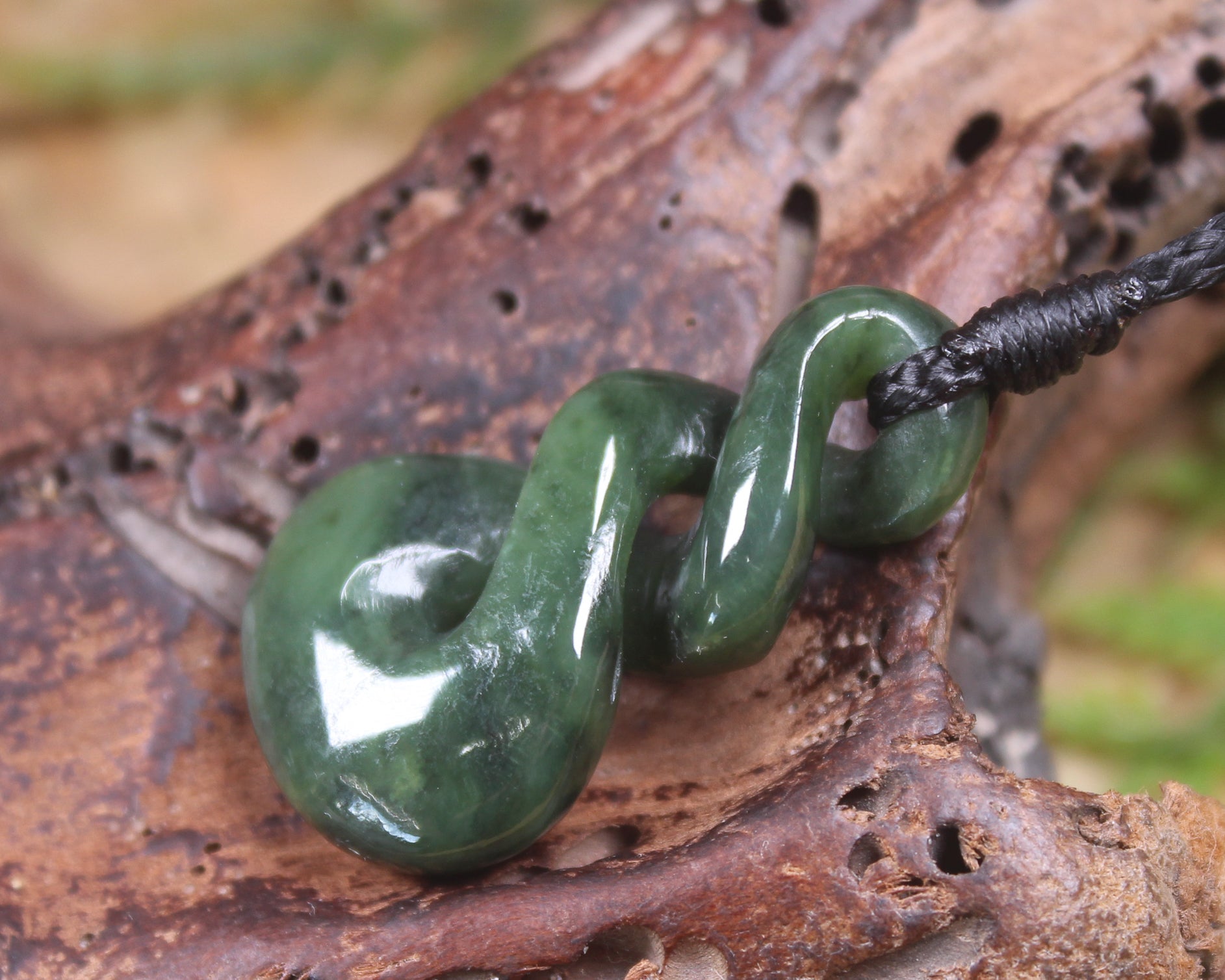 Twist carved from Kawakawa Pounamu - NZ Greenstone
