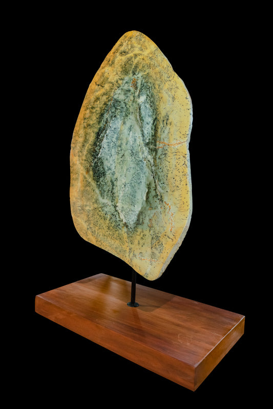 NZ Serpentine Sculpture (BH303)