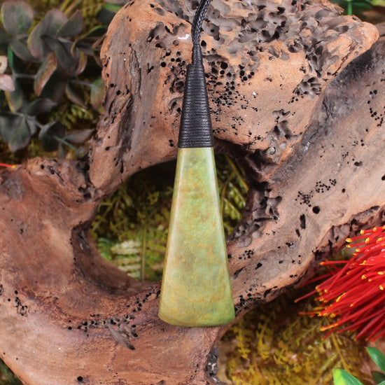 Toki or Adze Pendant carved from Flower Jade Pounamu - NZ Greenstone