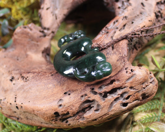 Pekapeka Pendant carved from Kawakawa Pounamu - NZ Greenstone