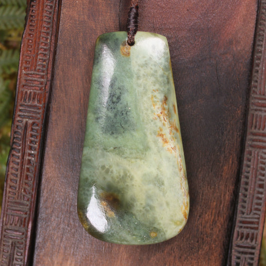 Flower Jade Pounamu Toki