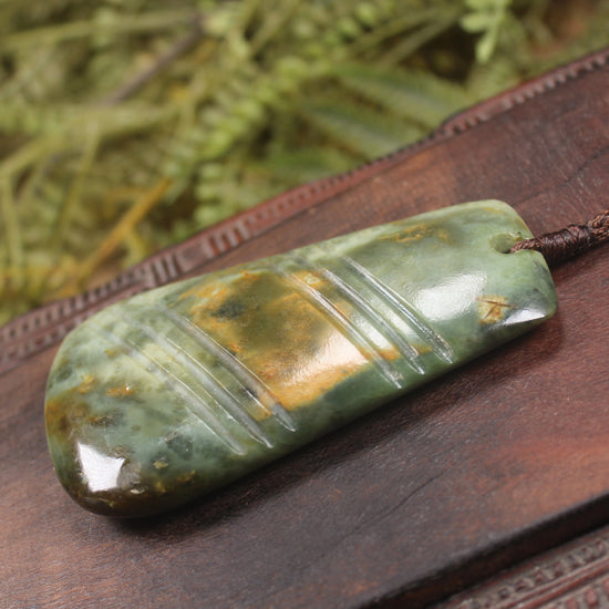 Flower Jade Pounamu Toki
