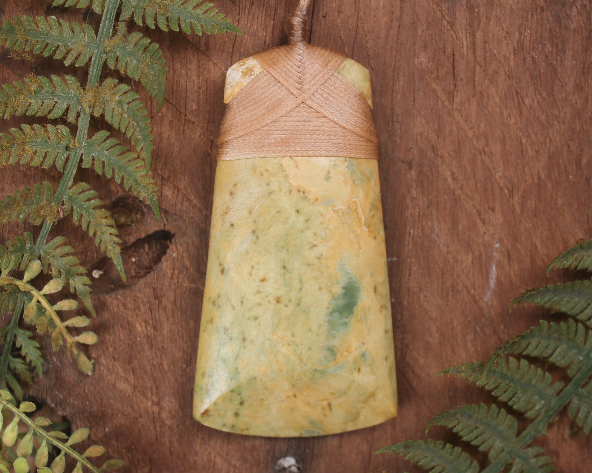 Flower Jade Pounamu Toki