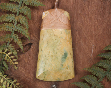 Flower Jade Pounamu Toki