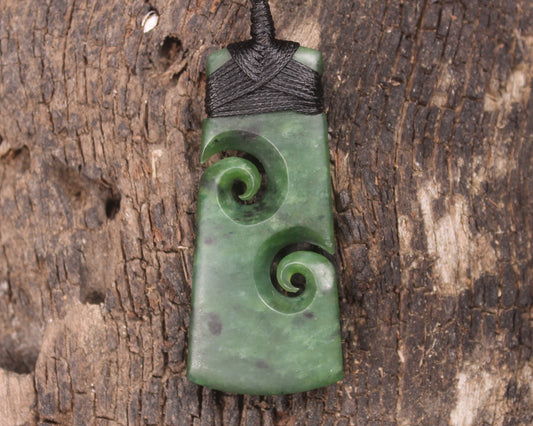 Toki or Adze with Koru carved from Hapopo Pounamu - NZ Greenstone