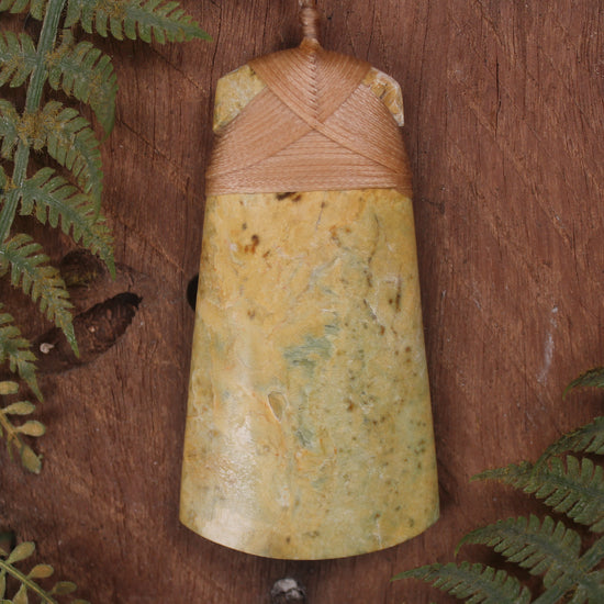 Flower Jade Pounamu Toki