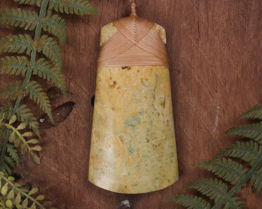 Flower Jade Pounamu Toki