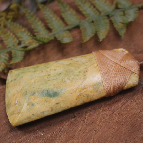 Flower Jade Pounamu Toki