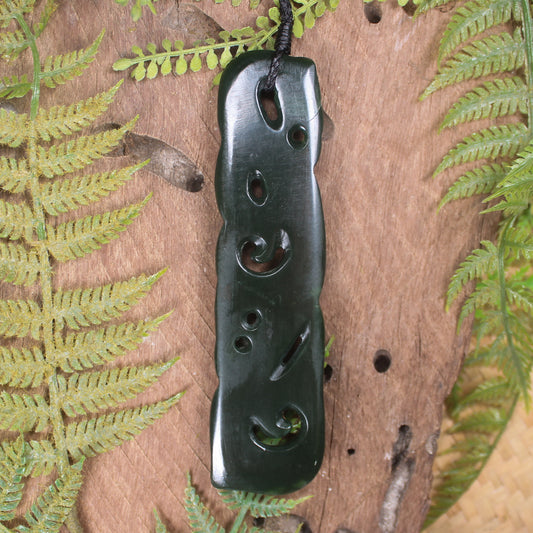 Kawakawa Pounamu Manaia pendant - NZ Greenstone