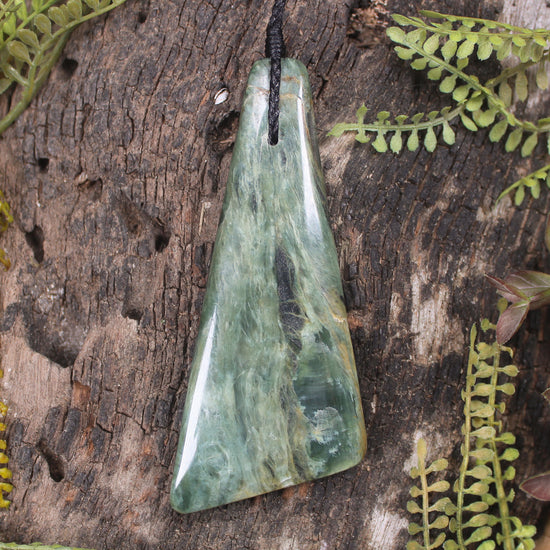Arahura Pounamu Toki