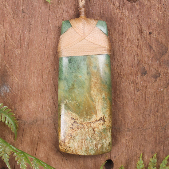 Flower Jade Pounamu Toki