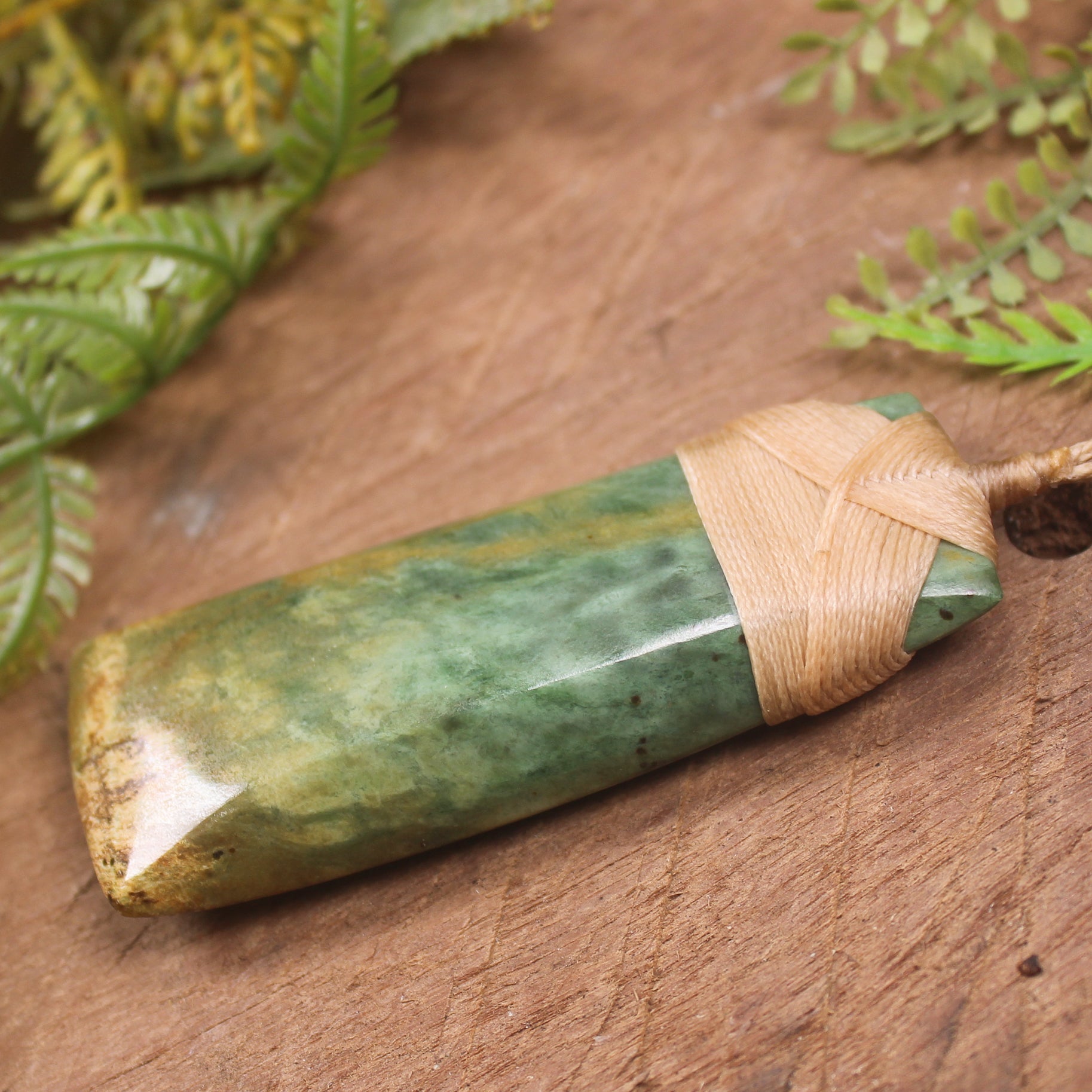 Flower Jade Pounamu Toki