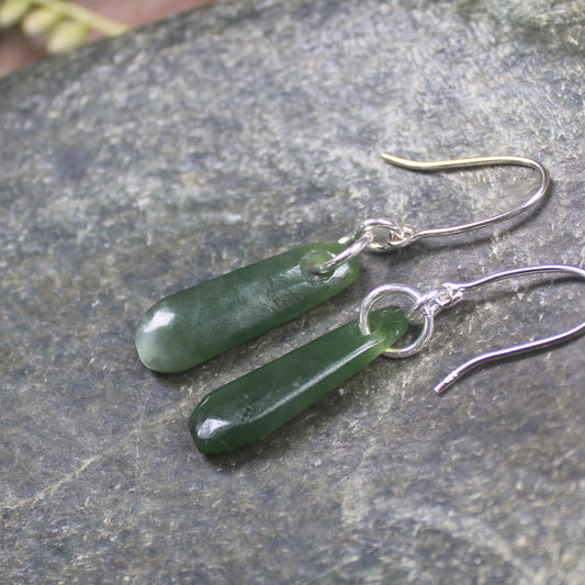 Roimata or Teardrop earrings carved from Kawakawa Pounamu - NZ Greenstone