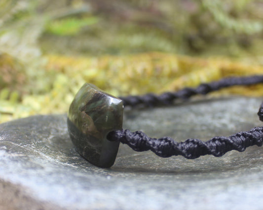 NZ Greenstone Adjustable Cord Bracelet (BK008) Rimu Pounamu