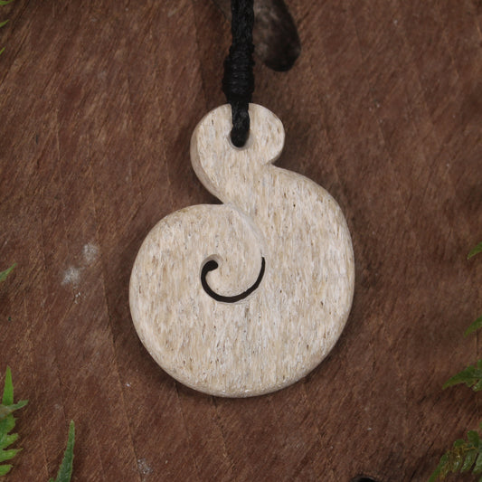 Whale bone Hei Matau