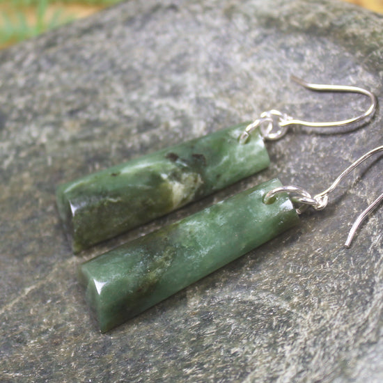 Toki Earrings carved from Hapopo Pounamu - NZ Greenstone