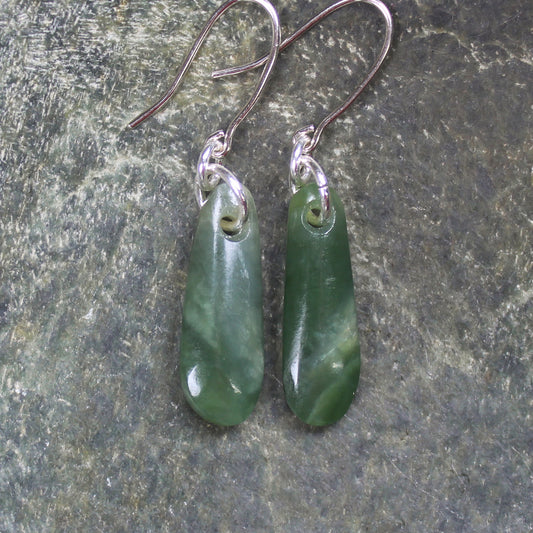 Roimata or Teardrop earrings carved from Kawakawa Pounamu - NZ Greenstone
