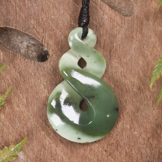 Twist or Pikorua carved from Hapopo Pounamu - NZ Greenstone