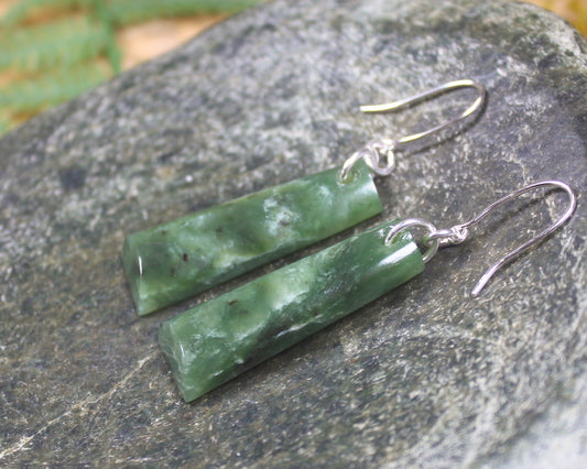 Toki Earrings carved from Hapopo Pounamu - NZ Greenstone